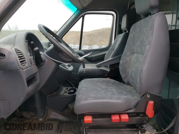 2006 Dodge Sprinter with VIN WD0PD644865963590, listed as a Copart auction lot 48614595 with 141,842 mi miles and Clean Title. Bid and sale history available at DreamBid. Image 7.