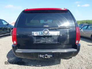 2008 Cadillac Escalade z VIN 1GYFK63838R117291, wystawiony jako IAAI lot #42141050 z przebiegiem 192 985 mil mil oraz . Historia ofert i sprzedaży dostępna na DreamBid. Obrazek 17.