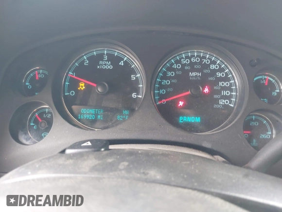 2012 Chevrolet Avalanche LT with VIN 3GNMCFE00CG274892, listed as a IAAI auction lot 41792001 with 169,920 mi miles. Bid and sale history available at carsss.com. Image 7.