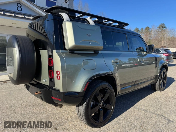 2022 Land Rover Defender z VIN SALE3ERU2N2063122, wystawiony jako Copart lot #88522655 z przebiegiem 89 354 mil mil oraz Czysty tytuł • Clean title. Historia ofert i sprzedaży dostępna na DreamBid. Obrazek 4.