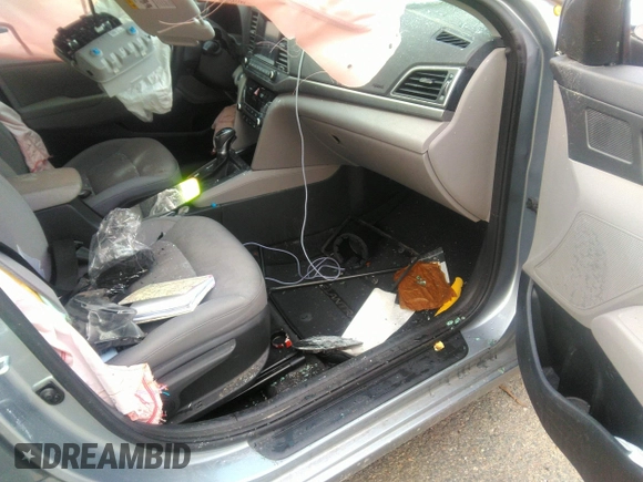 2017 Hyundai Elantra SE with VIN 5NPD84LF0HH031202, listed as a IAAI auction lot 42603045 with Not provided miles and . Bid and sale history available at DreamBid. Image 5.