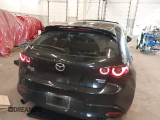 2021 Mazda 3 Premium Plus с VIN JM1BPBNY0M1348282, выставлен на аукционе IAAI как лот 42141569 с пробегом 29 848 миль миль и . История ставок и продаж доступна на DreamBid. Изображение 17.