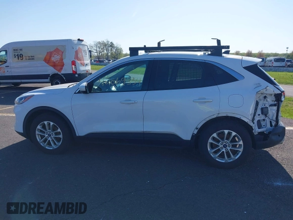 2020 Ford Escape SE with VIN 1FMCU0G68LUB44206, listed as a IAAI auction lot 42069354 with 95,117 mi miles and . Bid and sale history available at carsss.com. Image 14.