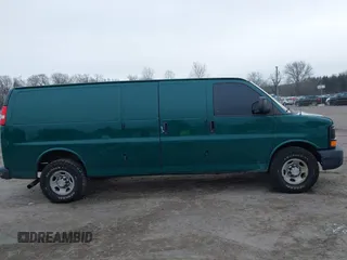 2014 Chevrolet Express Cargo Van with VIN 1GCWGGCAXE1198199, listed as a IAAI auction lot 41242821 with 274,446 mi miles. Bid and sale history available at carsss.com. Image 13.