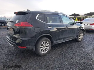 2019 Nissan Rogue SV with VIN 5N1AT2MV6KC823476, listed as a IAAI auction lot 40814617 with 94,667 mi miles. Bid and sale history available at carsss.com. Image 4.