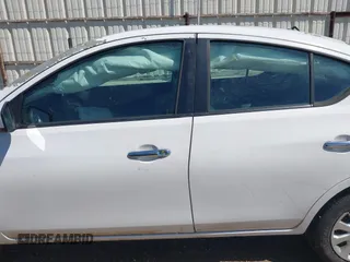 2017 Nissan Versa SV z VIN 3N1CN7AP6HL842992, wystawiony jako IAAI lot #42001775 z przebiegiem Nie podano mil oraz . Historia ofert i sprzedaży dostępna na DreamBid. Obrazek 13.