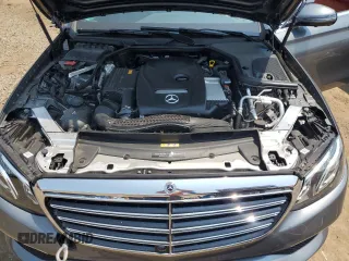 2019 Mercedes-Benz E 300 with VIN WDDZF4KB5KA637769, listed as a Copart auction lot 60450135 with 6,652 mi miles and Clean title. Bid and sale history available at DreamBid. Image 11.