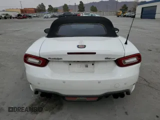 2019 FIAT 124 Spider Urbana Edition z VIN JC1NFAEK2K0142905, wystawiony jako Copart lot #87458644 z przebiegiem 33 680 mil mil oraz Szkoda całkowita • Salvage title. Historia ofert i sprzedaży dostępna na DreamBid. Obrazek 6.