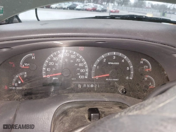 2000 Ford F-150 XL with VIN 1FTRX18L4YNB66317, listed as a IAAI auction lot 41932247 with 1 mi miles. Bid and sale history available at carsss.com. Image 5.