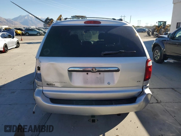 2004 Chrysler Town & Country EX with VIN 2C4GP74LX4R620129, listed as a Copart auction lot 79924594 with 190,429 mi miles and Salvage Title. Bid and sale history available at carsss.com. Image 6.