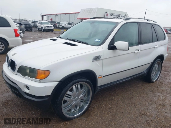 2002 BMW X5 3.0i with VIN 5UXFA53542LV72703, listed as a IAAI auction lot 41636879 with 1 mi miles. Bid and sale history available at carsss.com. Image 2.