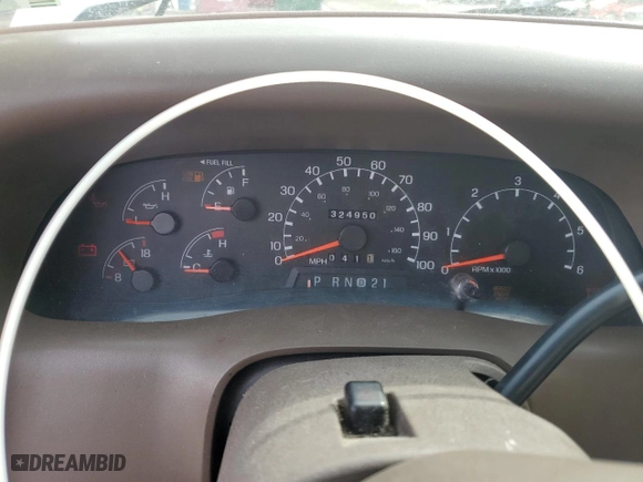 1999 Ford Super Duty F-250 XL with VIN 1FTNX21S7XEE25340, listed as a Copart auction lot 45423925 with 324,950 mi miles and Salvage Title. Bid and sale history available at carsss.com. Image 9.