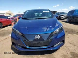 2025 Nissan LEAF S z VIN 1N4AZ1BVXSC563587, wystawiony jako Copart lot #56487085 z przebiegiem 2 886 mil mil oraz Szkoda całkowita • Salvage title. Historia ofert i sprzedaży dostępna na DreamBid. Obrazek 5.
