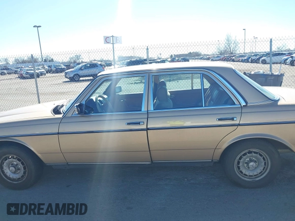 1985 Mercedes-Benz 300 with VIN WDBAB33C5FA218782, listed as a IAAI auction lot 41698746 with 285,352 mi miles and . Bid and sale history available at DreamBid. Image 6.