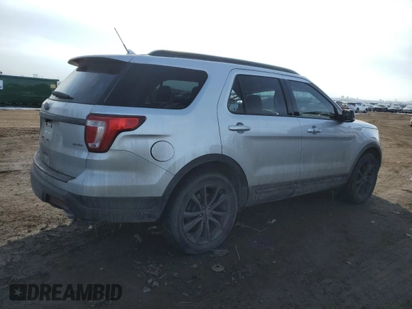 2018 Ford Explorer XLT with VIN 1FM5K8D86JGB78921, listed as a Copart auction lot 45561245 with 126,315 mi miles and Salvage Title. Bid and sale history available at DreamBid. Image 3.