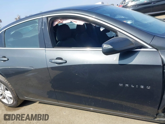 2018 Chevrolet Malibu LT with VIN 1G1ZD5ST0JF255805, listed as a IAAI auction lot 40195609 with 76,379 mi miles. Bid and sale history available at carsss.com. Image 14.