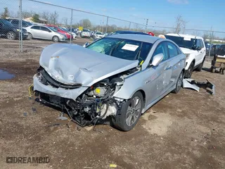 2015 Hyundai Sonata Hybrid Limited with VIN KMHEC4A44FA128410, listed as a IAAI auction lot 41923725 with 1 mi miles. Bid and sale history available at carsss.com. Image 17.