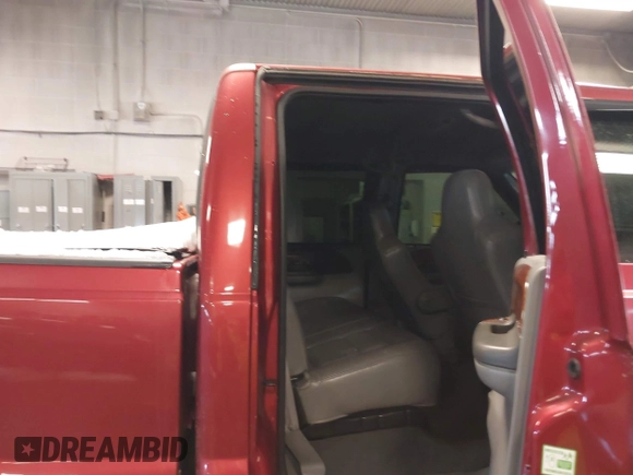 2002 Ford Super Duty F-250 XL with VIN 1FTNW21F52EB32227, listed as a IAAI auction lot 41589142 with 204,441 mi miles. Bid and sale history available at carsss.com. Image 8.
