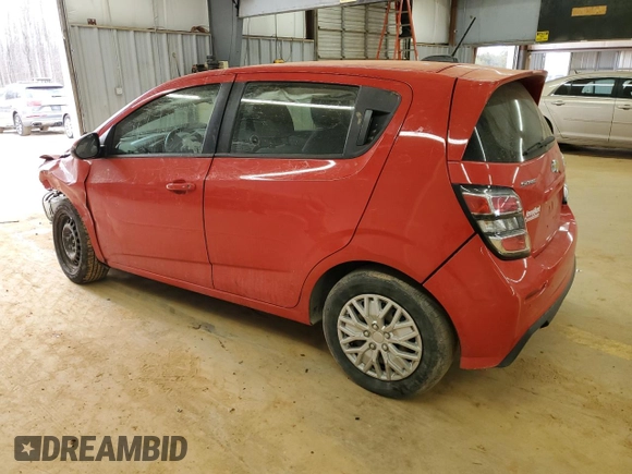 2020 Chevrolet Sonic LT z VIN 1G1JG6SB6L4123809, wystawiony jako Copart lot #42010805 z przebiegiem 40 249 mil mil oraz Szkody całkowita. Historia ofert i sprzedaży dostępna na DreamBid. Obrazek 2.