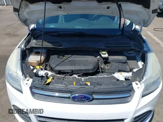 2015 Ford Escape SE z VIN 1FMCU0GX9FUA62790, wystawiony jako IAAI lot #42475851 z przebiegiem 135 697 mil mil oraz . Historia ofert i sprzedaży dostępna na DreamBid. Obrazek 10.