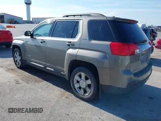 2011 GMC Terrain SLE-2 z VIN 2CTALSEC9B6468107, wystawiony jako IAAI lot #42655073 z przebiegiem 197 335 mil mil oraz . Historia ofert i sprzedaży dostępna na DreamBid. Obrazek 3.