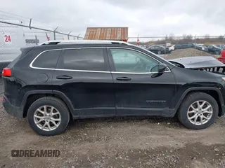 2018 Jeep Cherokee Latitude Plus with VIN 1C4PJMLB7JD507892, listed as a IAAI auction lot 41879277 with 122,269 mi miles and . Bid and sale history available at DreamBid. Image 13.