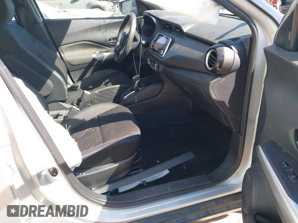 2020 Nissan Kicks SV with VIN 3N1CP5CV4LL496721, listed as a IAAI auction lot 41700838 with 95,874 mi miles. Bid and sale history available at carsss.com. Image 5.