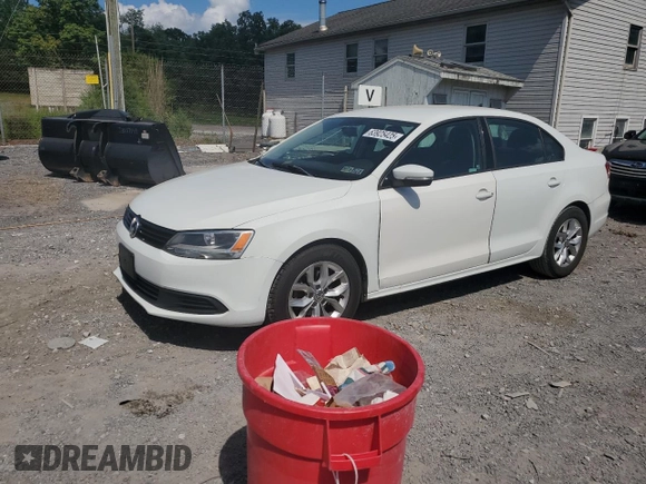 2014 Volkswagen Jetta SE with VIN 3VWD17AJ4EM265925, listed as a Copart auction lot 63925425 with 135,347 mi miles and Clean title. Bid and sale history available at DreamBid. Image 1.