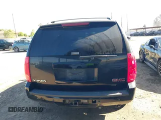 2008 GMC Yukon SLT w/4SB with VIN 1GKFC13J38R172711, listed as a IAAI auction lot 42067841 with 141,763 mi miles. Bid and sale history available at carsss.com. Image 17.