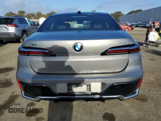 2024 BMW 7 Series 740i xDrive z VIN WBA33EH04RCS76342, wystawiony jako Copart lot #80590224 z przebiegiem 8 065 mil mil oraz Czysty tytuł • Clean title. Historia ofert i sprzedaży dostępna na DreamBid. Obrazek 6.