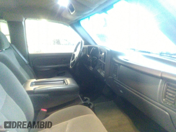 2006 Chevrolet Silverado 1500 LT1 with VIN 1GCEC19V56Z142057, listed as a IAAI auction lot 41752031 with 82,607 mi miles. Bid and sale history available at carsss.com. Image 5.