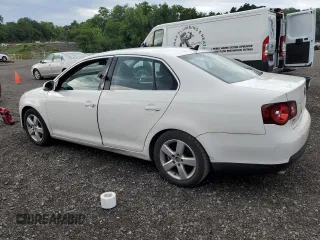 2009 Volkswagen Jetta SE with VIN 3VWRZ71K69M120110, listed as a Copart auction lot 64813905 with 114,552 mi miles and Salvage title. Bid and sale history available at DreamBid. Image 2.