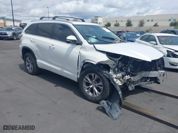 2014 Toyota Highlander XLE with VIN 5TDKKRFH9ES032261, listed as a IAAI auction lot 41429104 with 155,174 mi miles. Bid and sale history available at carsss.com. Image 1.