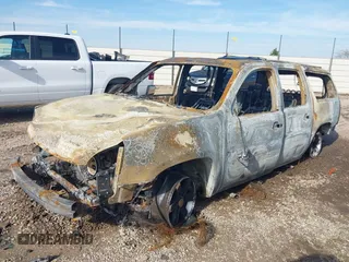 2011 GMC Yukon XL SLT with VIN 1GKS1KE02BR139284, listed as a IAAI auction lot 41430578 with 1 mi miles. Bid and sale history available at carsss.com. Image 2.