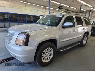 2007 GMC Yukon Denali z VIN 1GKFK63867J362741, wystawiony jako Copart lot #59442875 z przebiegiem 198 247 mil mil oraz Czysty tytuł • Clean title. Historia ofert i sprzedaży dostępna na DreamBid. Obrazek 1.