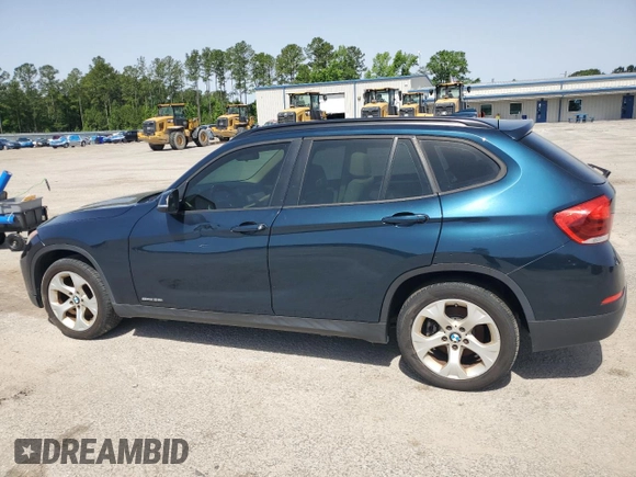 2013 BMW X1 28i z VIN WBAVM1C59DVW41709, wystawiony jako Copart lot #57316485 z przebiegiem 115 563 mil mil oraz Tytuł czysty. Historia ofert i sprzedaży dostępna na DreamBid. Obrazek 2.