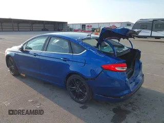 2018 Ford Fusion SE with VIN 3FA6P0HD7JR284151, listed as a IAAI auction lot 40269413 with 105,222 mi miles. Bid and sale history available at carsss.com. Image 3.