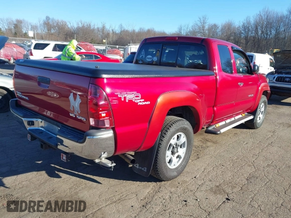 2006 Toyota Tacoma with VIN 5TEUU42N26Z245168, listed as a IAAI auction lot 41477409 with 197,462 mi miles. Bid and sale history available at carsss.com. Image 4.