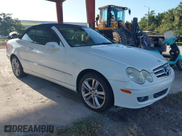 2007 Mercedes-Benz CLK 350 z VIN WDBTK56F17F221421, wystawiony jako IAAI lot #42605744 z przebiegiem 94 229 mil mil oraz . Historia ofert i sprzedaży dostępna na DreamBid. Obrazek 1.