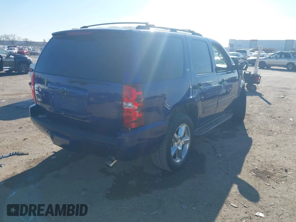 2010 Chevrolet Tahoe LTZ z VIN 1GNUCCE08AR266535, wystawiony jako IAAI lot #41154068 z przebiegiem 212 010 mil mil oraz . Historia ofert i sprzedaży dostępna na DreamBid. Obrazek 4.
