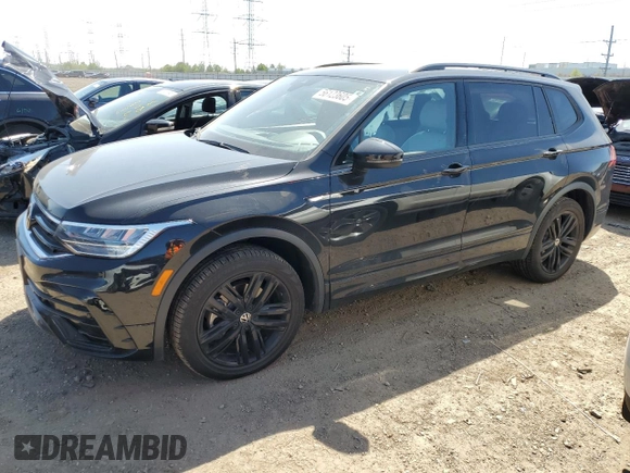2022 Volkswagen Tiguan SE R-Line Black z VIN 3VV8B7AX2NM107364, wystawiony jako Copart lot #56123605 z przebiegiem 16 242 mil mil oraz Szkoda całkowita • Salvage title. Historia ofert i sprzedaży dostępna na DreamBid. Obrazek 1.