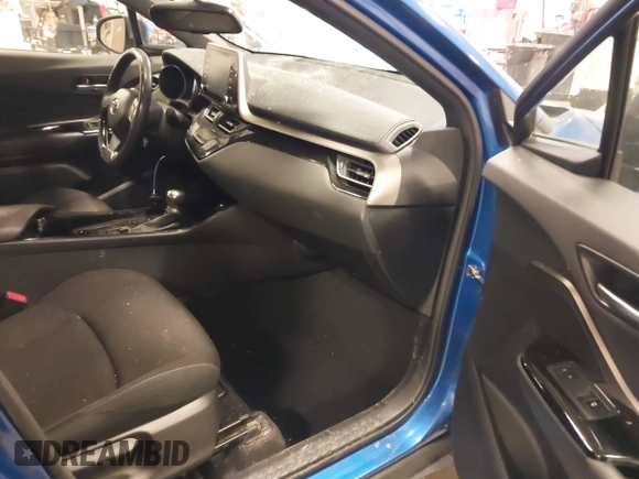 2019 Toyota C-HR XLE with VIN JTNKHMBX0K1042342, listed as a IAAI auction lot 41935879 with 54,190 mi miles and . Bid and sale history available at DreamBid. Image 5.