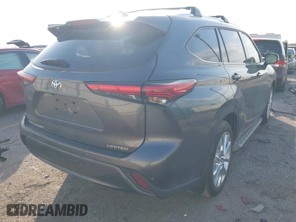 2023 Toyota Highlander L with VIN 5TDKDRAHXPS518355, listed as a IAAI auction lot 41115413 with 17,646 mi miles and . Bid and sale history available at DreamBid. Image 4.