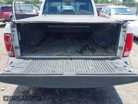 2015 Ram 1500 Tradesman z VIN 3C6JR6AT2FG554433, wystawiony jako IAAI lot #42114470 z przebiegiem Nie podano mil oraz . Historia ofert i sprzedaży dostępna na DreamBid. Obrazek 18.
