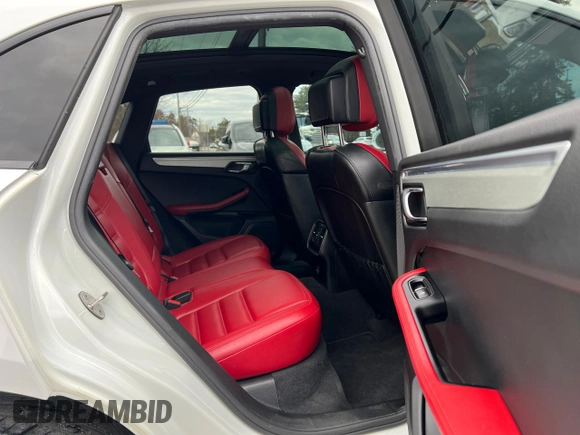 2018 Porsche Macan GTS with VIN WP1AG2A59JLB62195, listed as a Copart auction lot 50828585 with 161,285 mi miles and Clean Title. Bid and sale history available at DreamBid. Image 6.