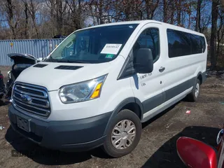 2017 Ford Transit XL z VIN 1FBZX2YM6HKA06914, wystawiony jako IAAI lot #41830142 z przebiegiem 118 387 mil mil oraz . Historia ofert i sprzedaży dostępna na DreamBid. Obrazek 2.