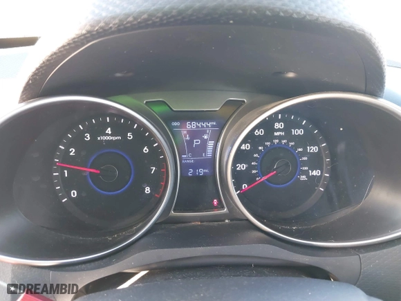 2015 Hyundai Veloster RE:FLEX with VIN KMHTC6AD2FU240091, listed as a IAAI auction lot 41425364 with 68,444 mi miles. Bid and sale history available at carsss.com. Image 7.