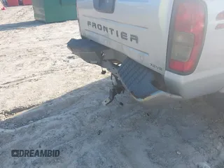 2001 Nissan Frontier XE с VIN 1N6ED27Y31C371233, выставлен на аукционе IAAI как лот 42510422 с пробегом 242 417 миль миль и . История ставок и продаж доступна на DreamBid. Изображение 14.