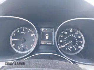 2017 Hyundai Santa Fe 2.4L z VIN 5NMZUDLB9HH028990, wystawiony jako IAAI lot #42055991 z przebiegiem 91 569 mil mil oraz . Historia ofert i sprzedaży dostępna na DreamBid. Obrazek 7.