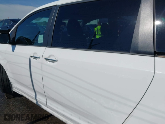 2015 Toyota Sienna SE with VIN 5TDXK3DC0FS657546, listed as a IAAI auction lot 42183750 with 137,157 mi miles and . Bid and sale history available at DreamBid. Image 15.